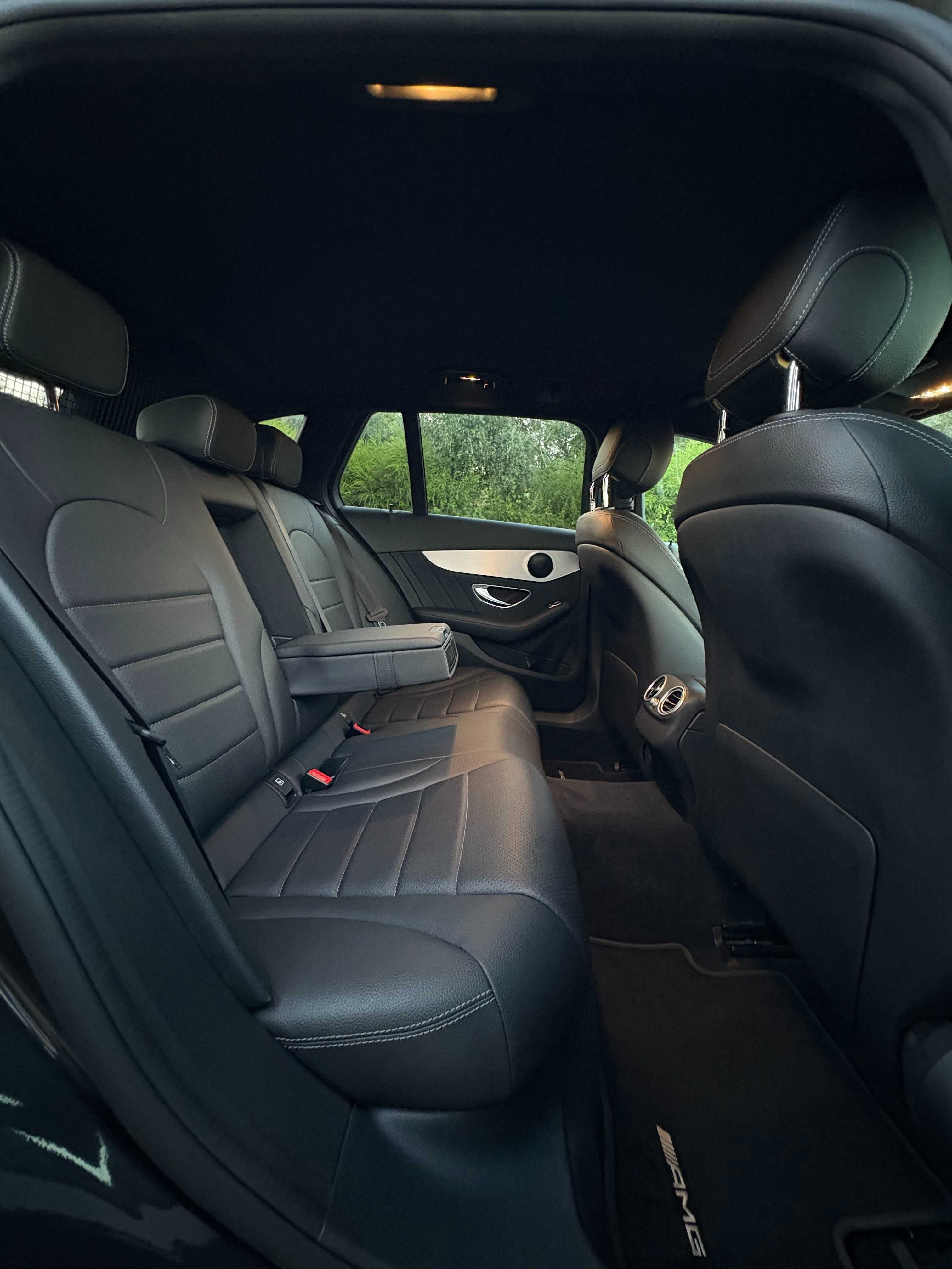 Mercedes C 300de Pack AMG completo