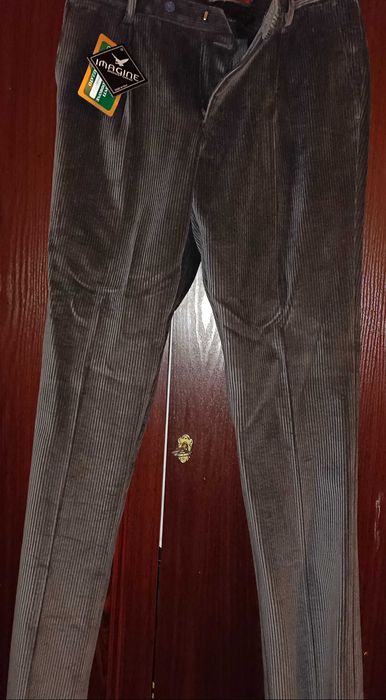 Spodnie męskie sztruksy made in Italia .