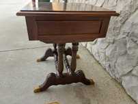 Mesa de apoio em madeira