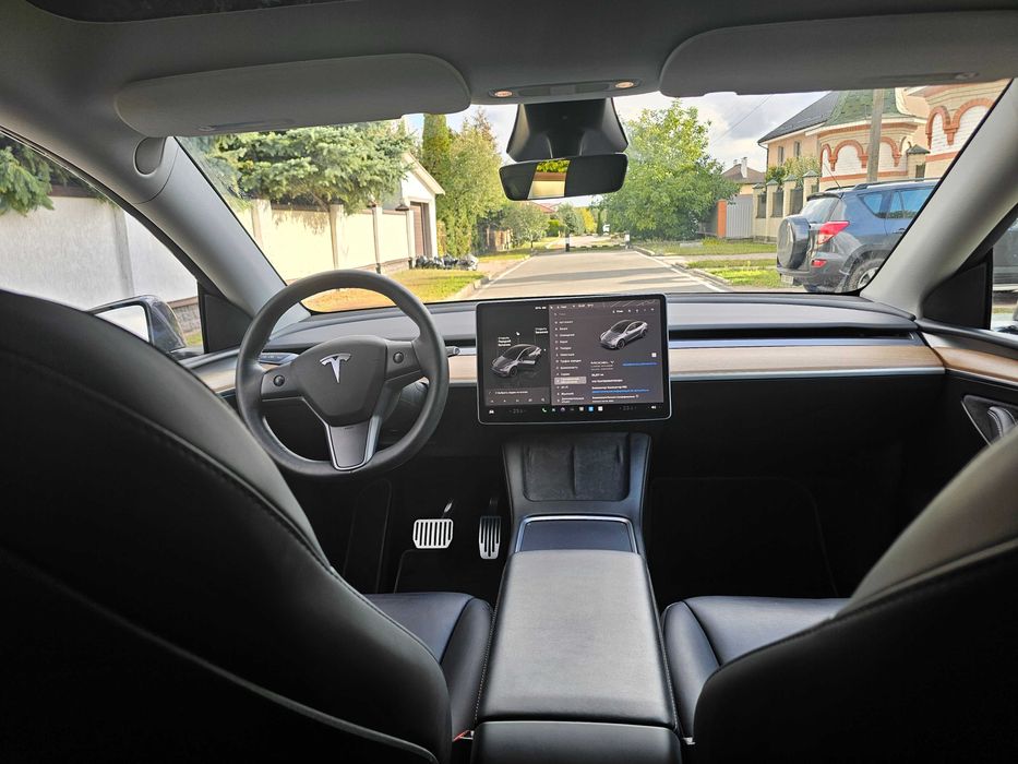 Tesla Model Y 2023 Long Range Dual Motor