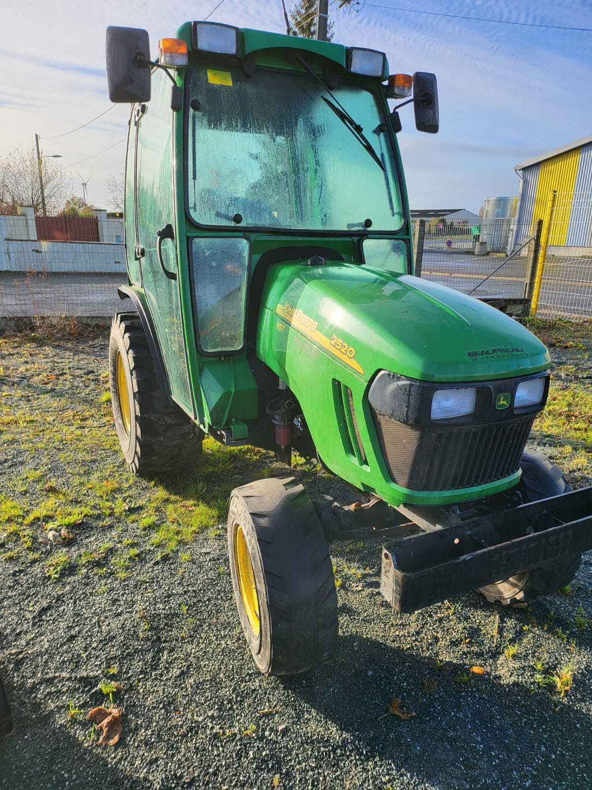 John Deere 2520 yanmar