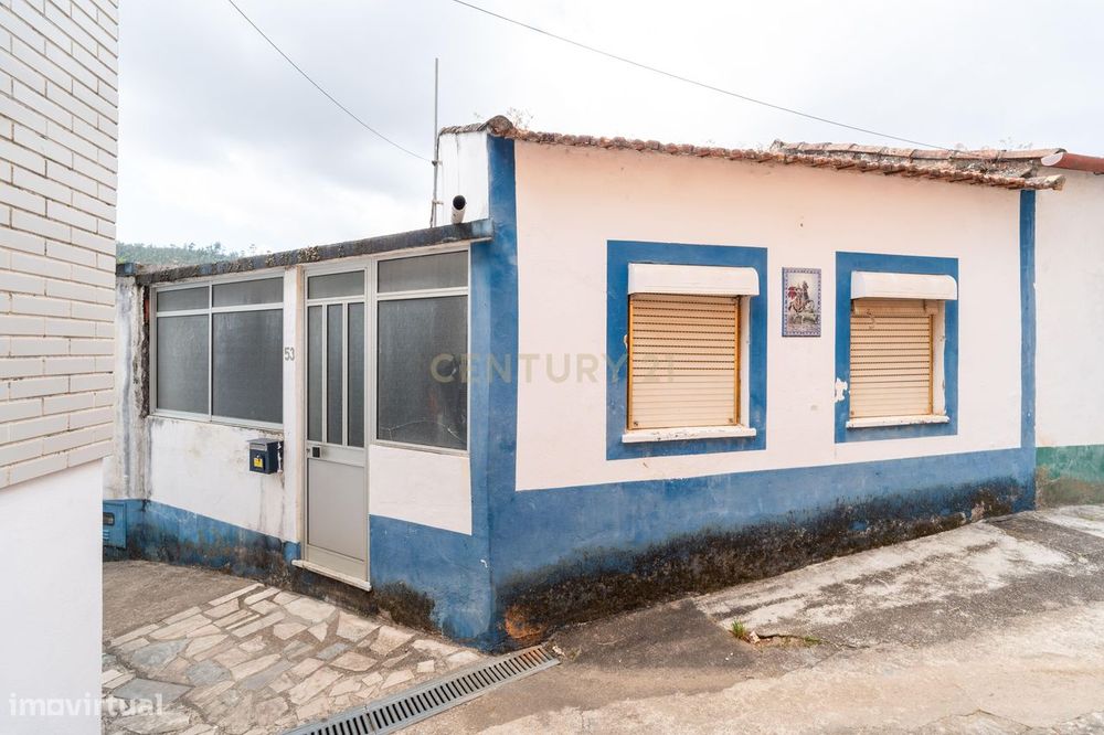 Moradia T2 em São Frutuoso, Ceira