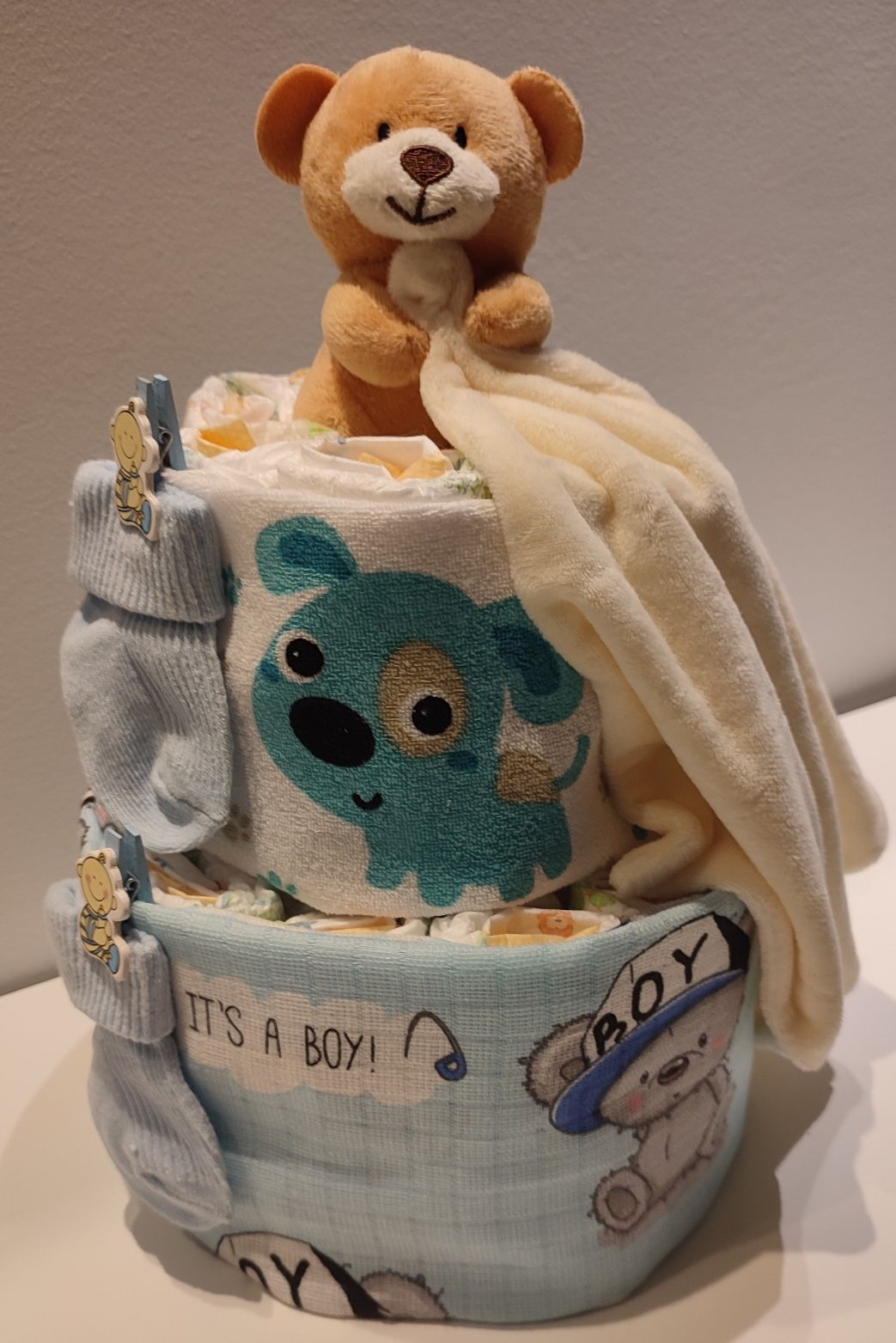Tort z pampersów-prezent, narodziny, baby shower
