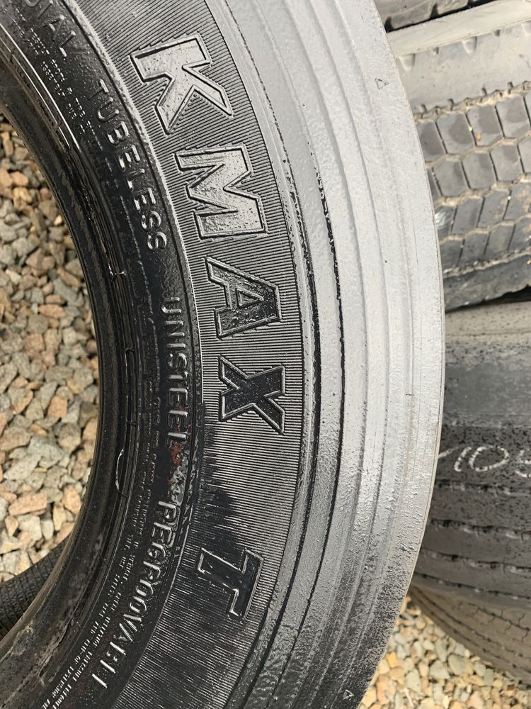 B71. 285/70/19,5 Goodyear Kmax T