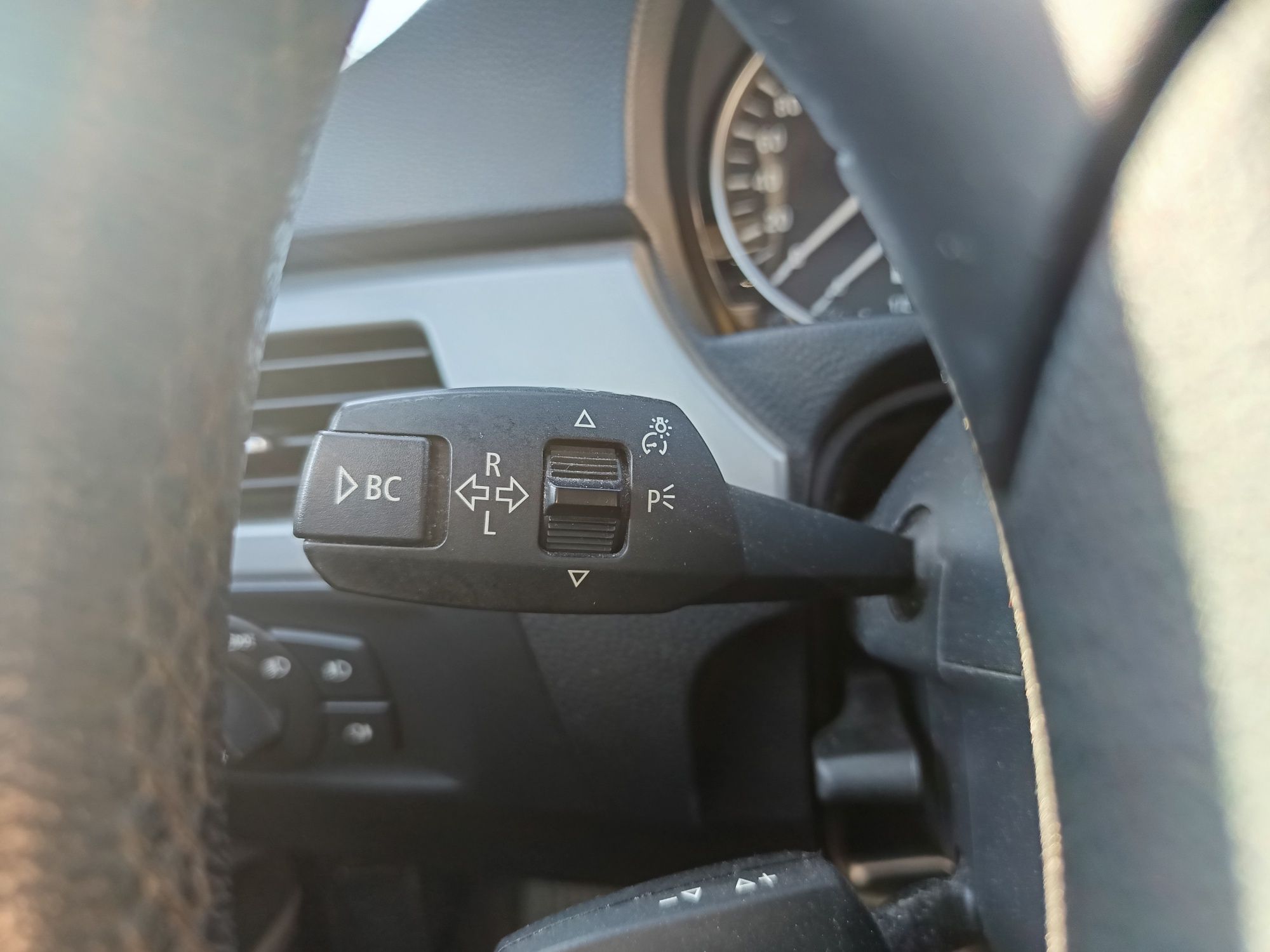 Samochód BMW SERII 3 E90