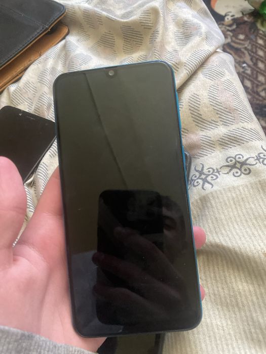 Телефони на запчастини