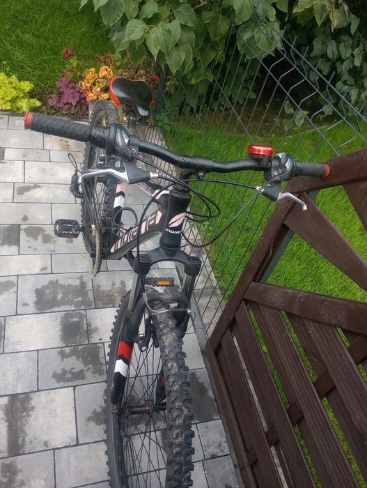 Rower Indiana x-pulser 1..6, dla dziecka w wieku 8-12 lat