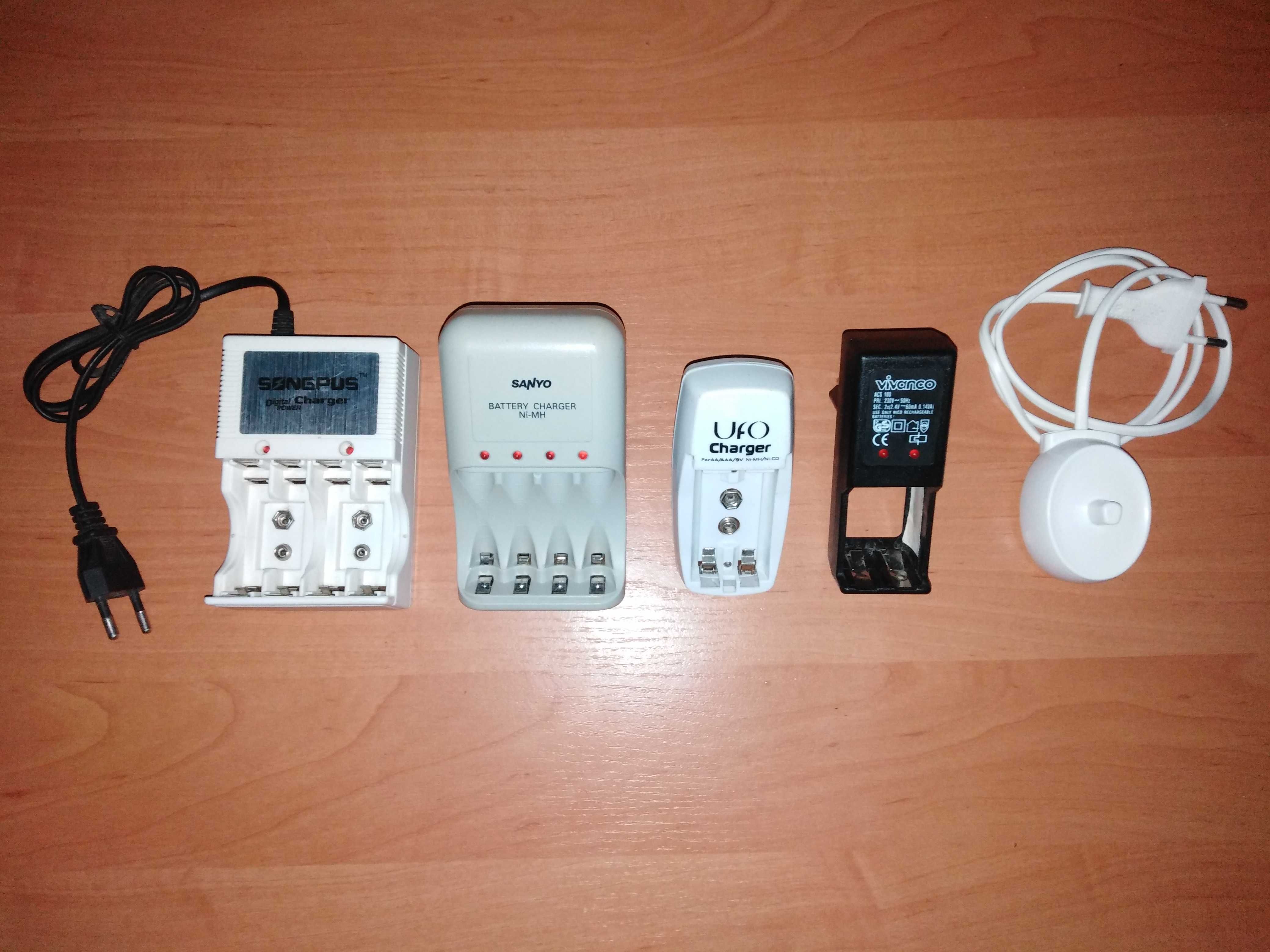 Зарядні пристрої (1-4 x AA, AAA, Крона) oral-b