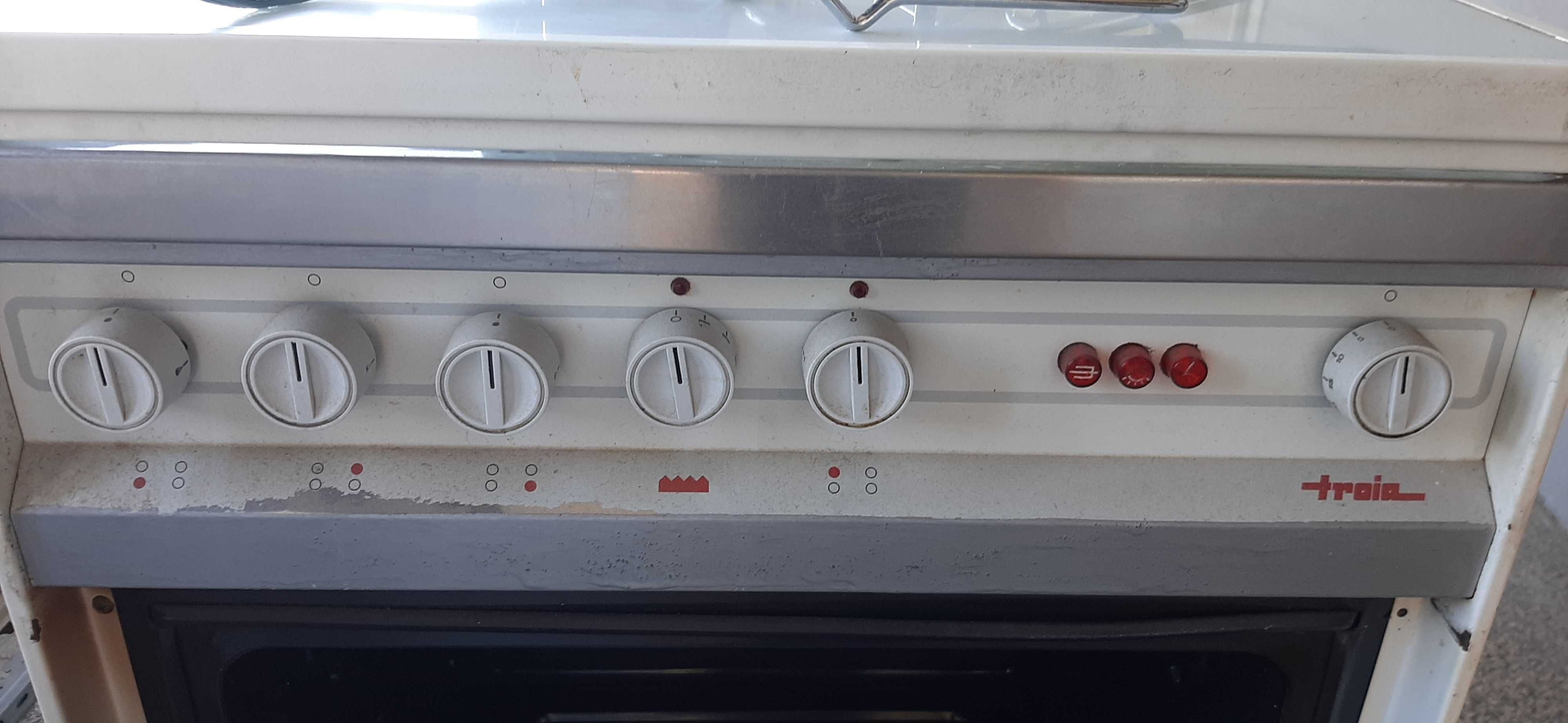 Fogão a gas c/ um bico eléctrico