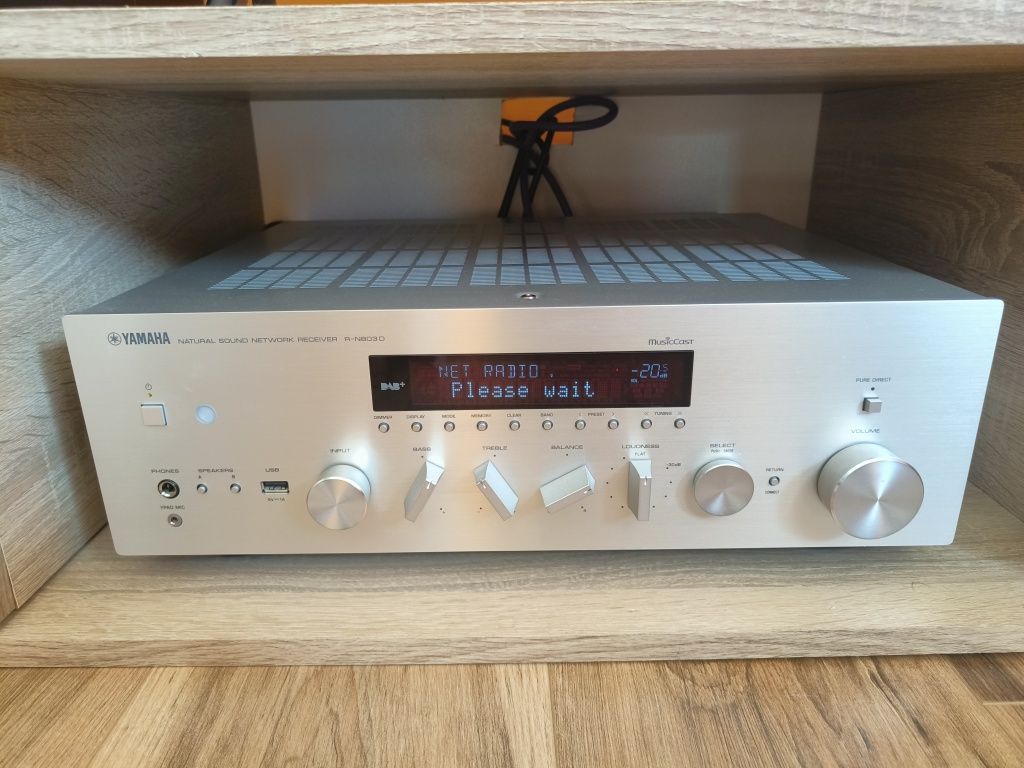 Amplituner wzmacniacz stereo Yamaha rn-803d