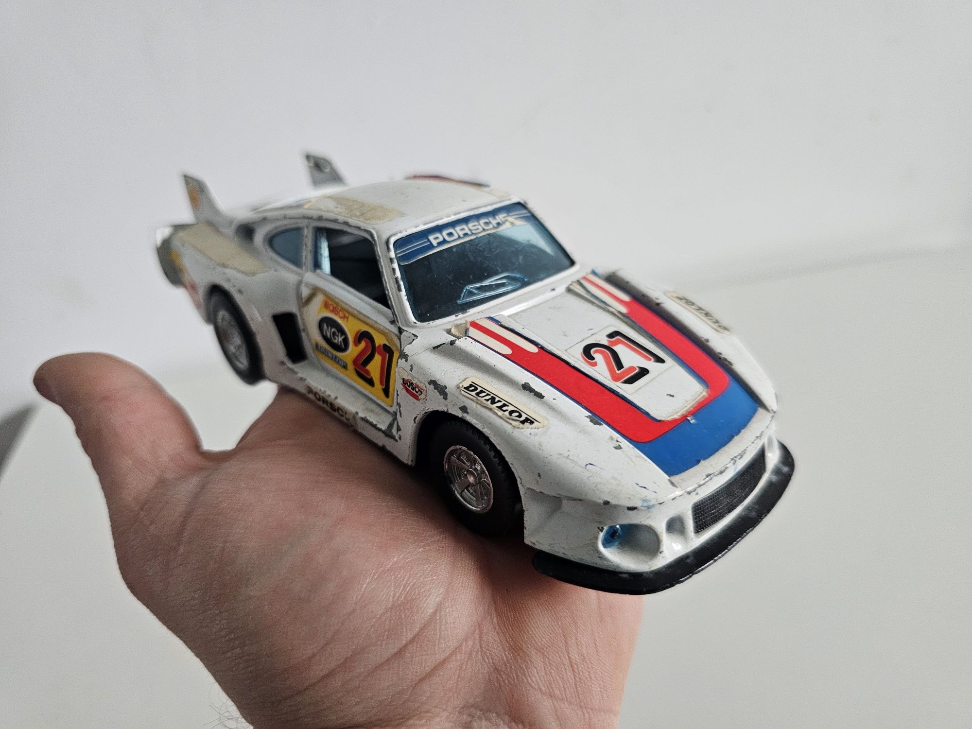 Porsche model metalowy w skali 1/24 vintage made in Hong kong