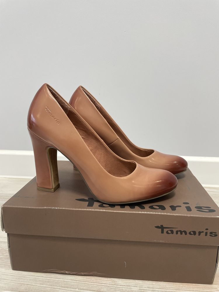 Шкіряні туфлі Tamaris
