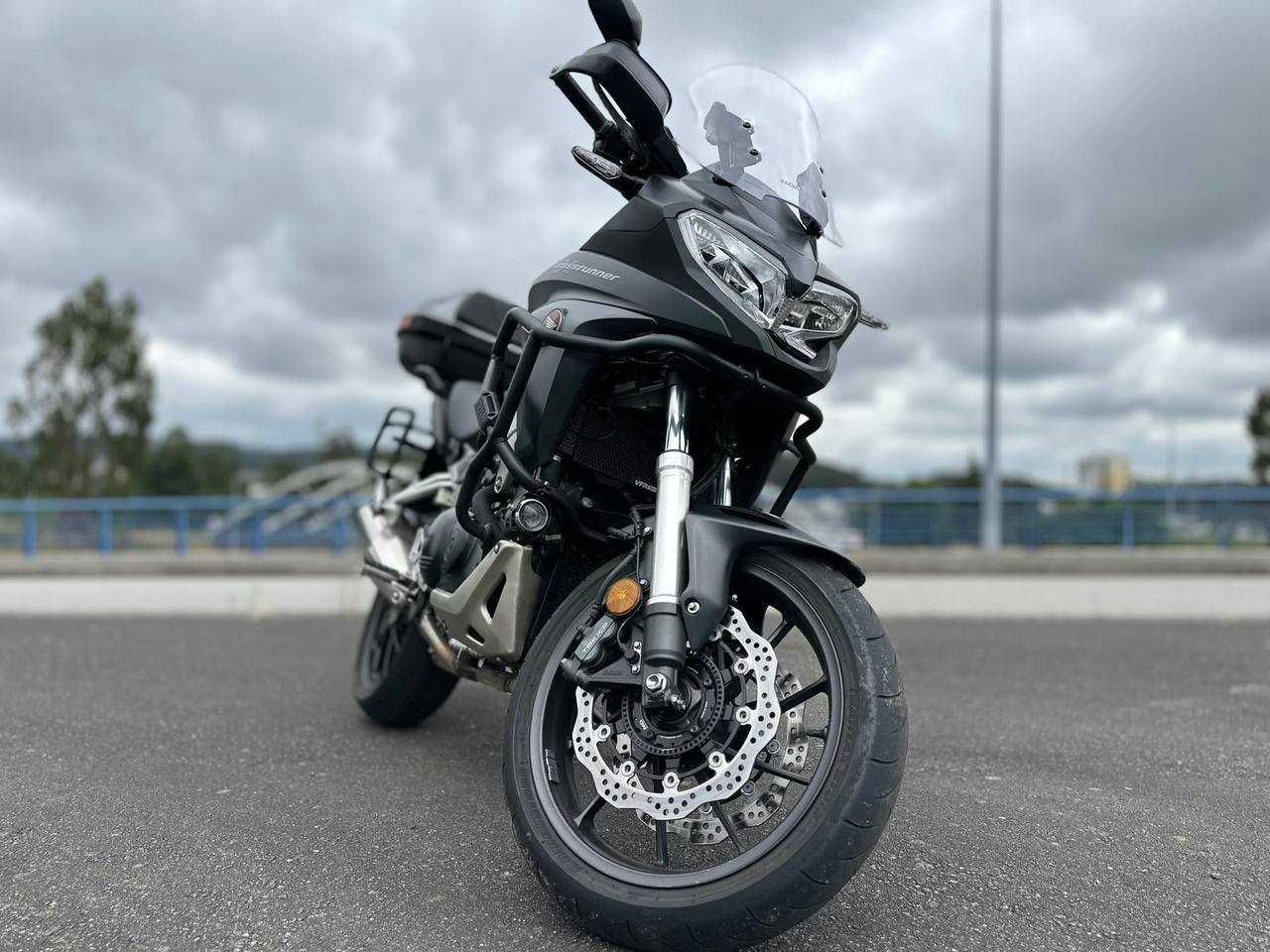 HONDA VFR 800X Crossrunner