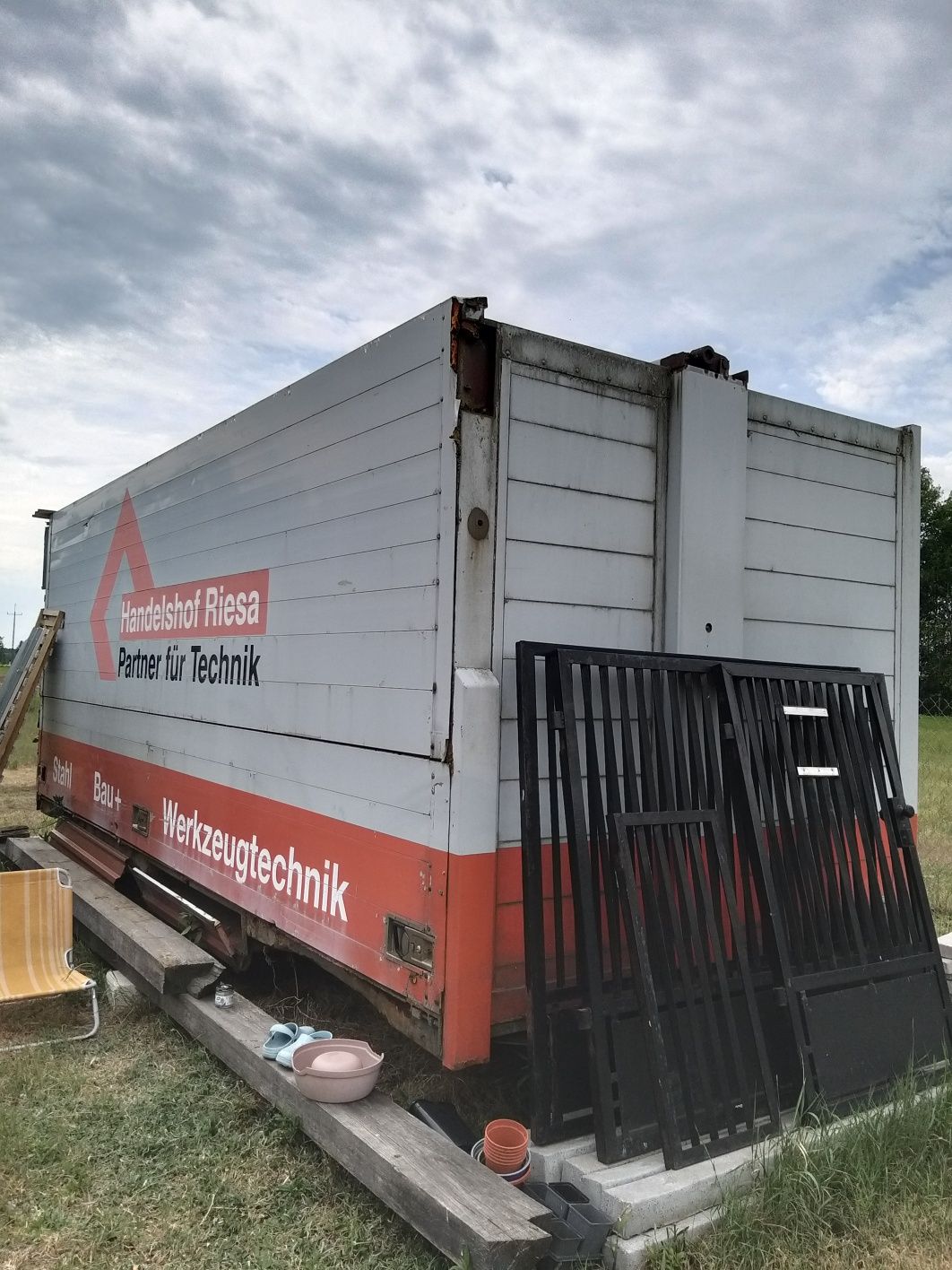 sprzedam kontener magazynowy