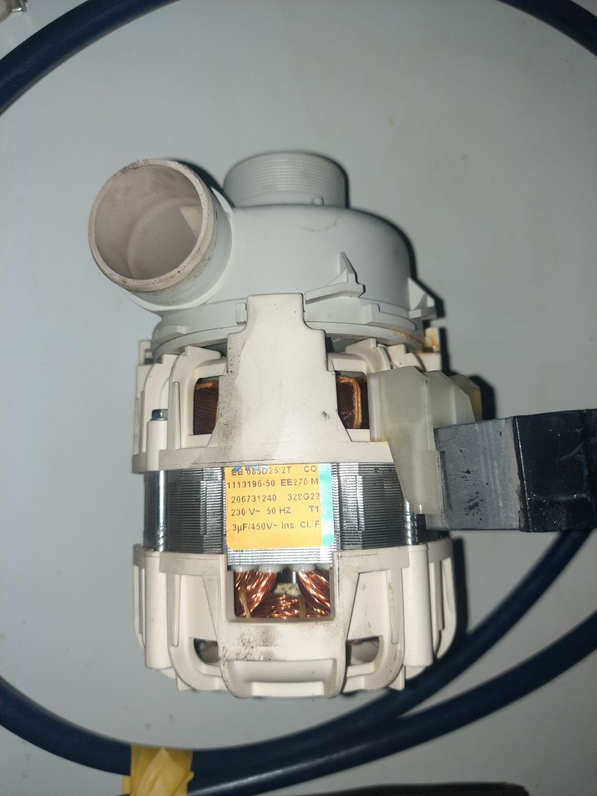 Czesci do zmywarki elektrolux ESF43010