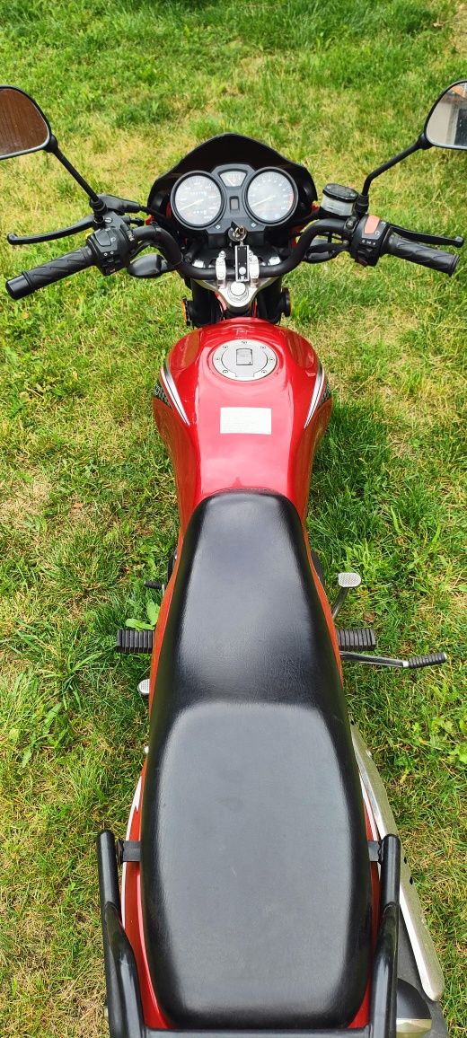 Motocykl 125 Benyco Sling