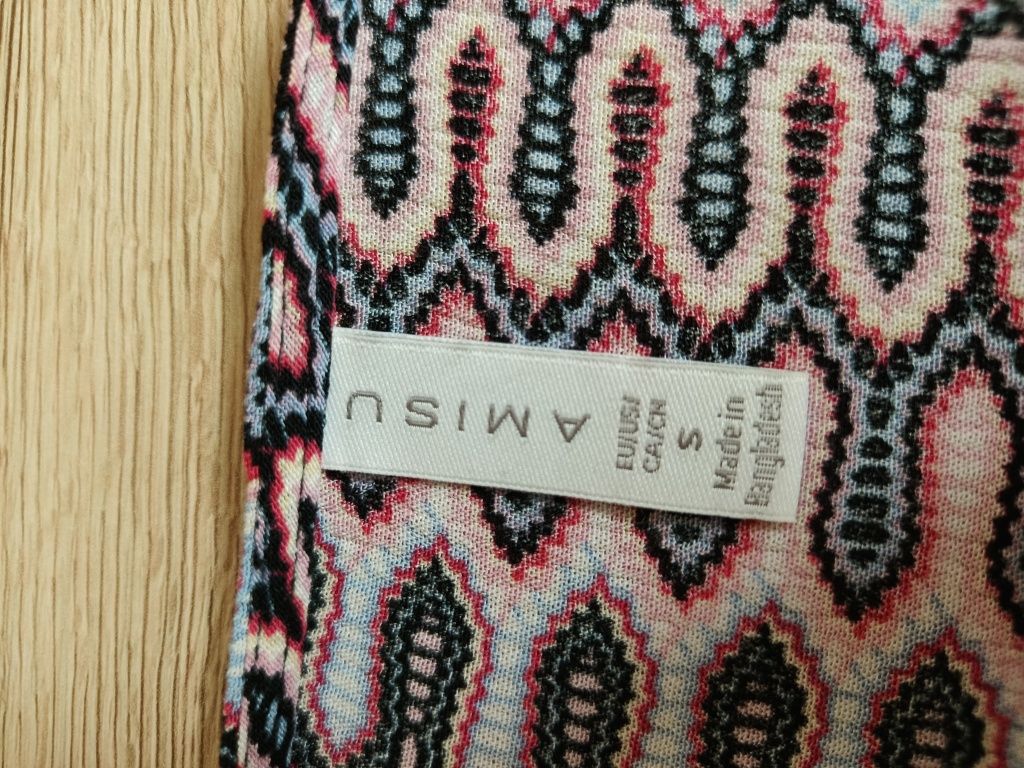 Dłuższa bluzeczka tuniczka w stylu boho z chwostkami asmetryczna ślic