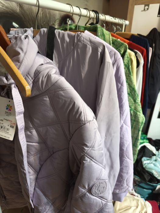 Wyprzedaż garażowa (Nowe ubrania 50% taniej)