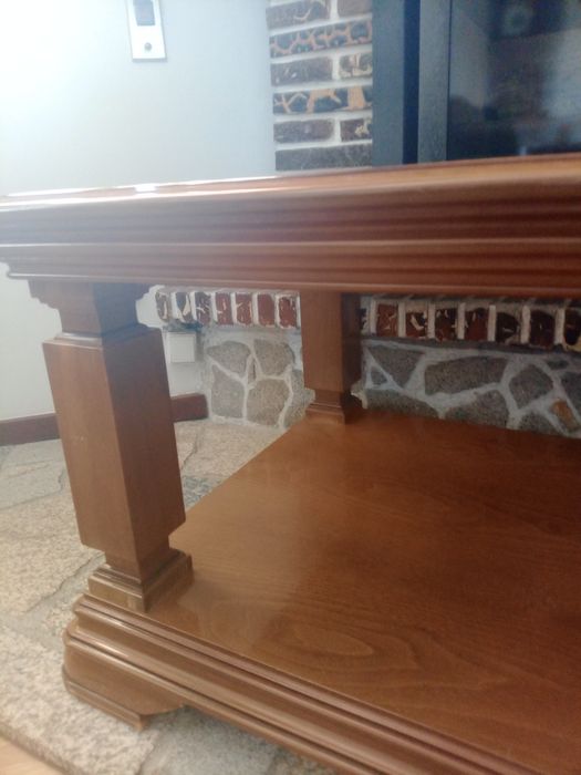 Mesinha  de centro de sala.