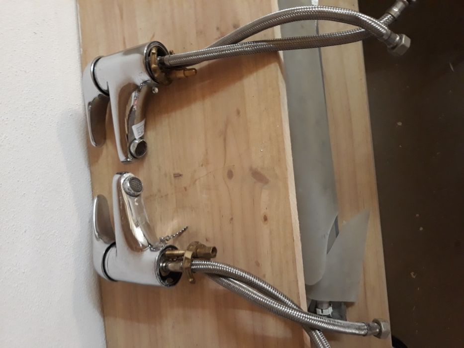 4 torneiras para lavatório