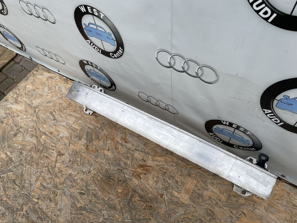 Audi Q3 8U підсилювач бампера ауді ку3 8ю усілітєль бампепа переднього