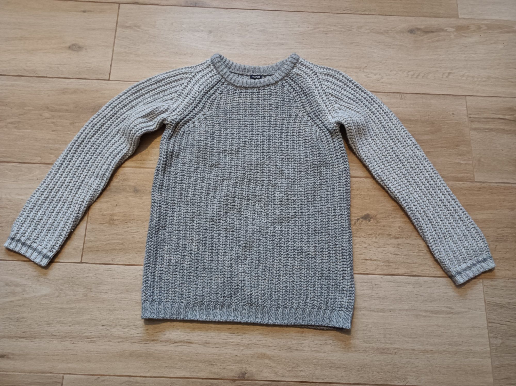 Sweter KIABI r.140