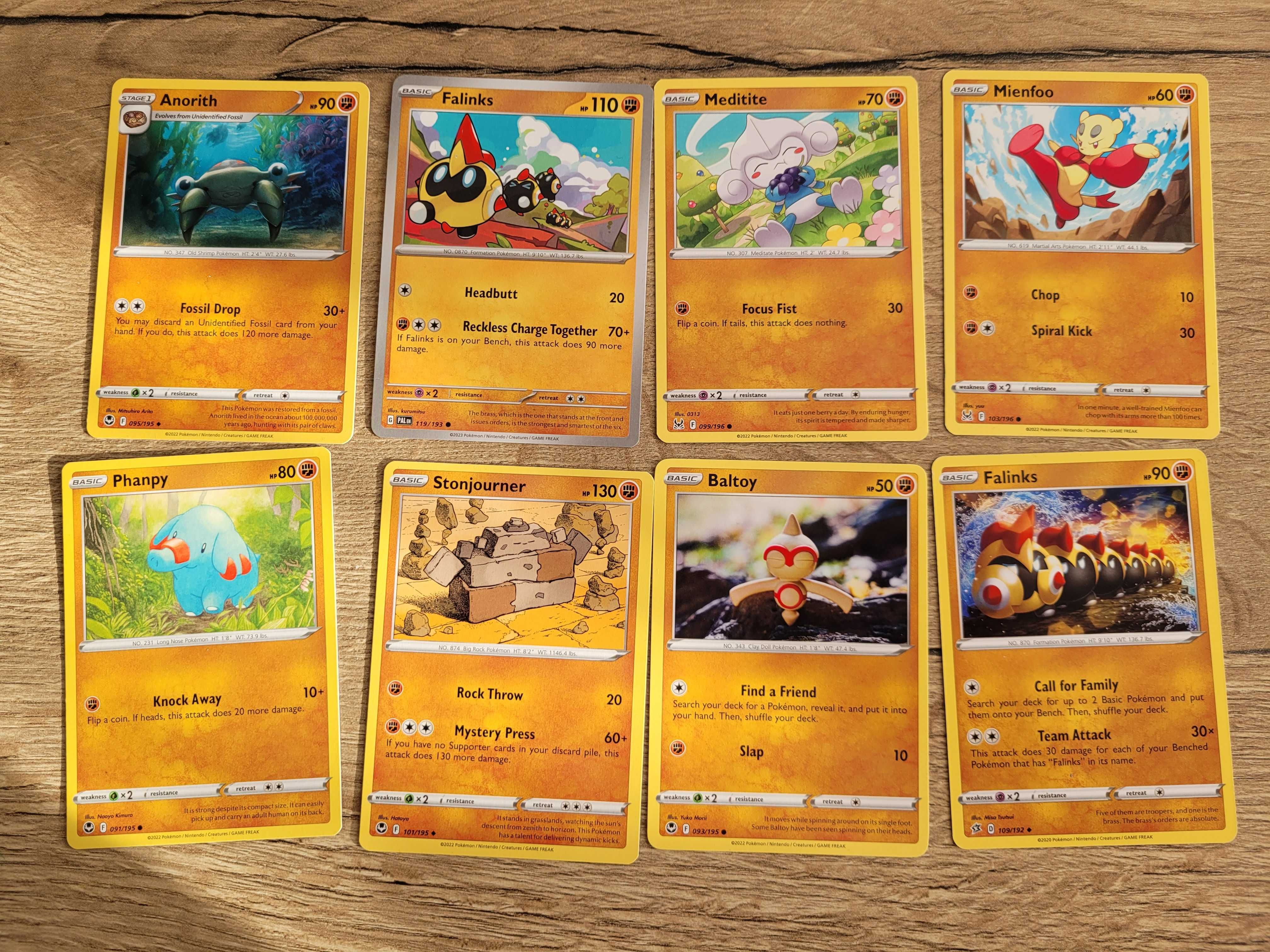 8 kart Pokemon TCG [Zestaw 12-27/01 - typ walczący]