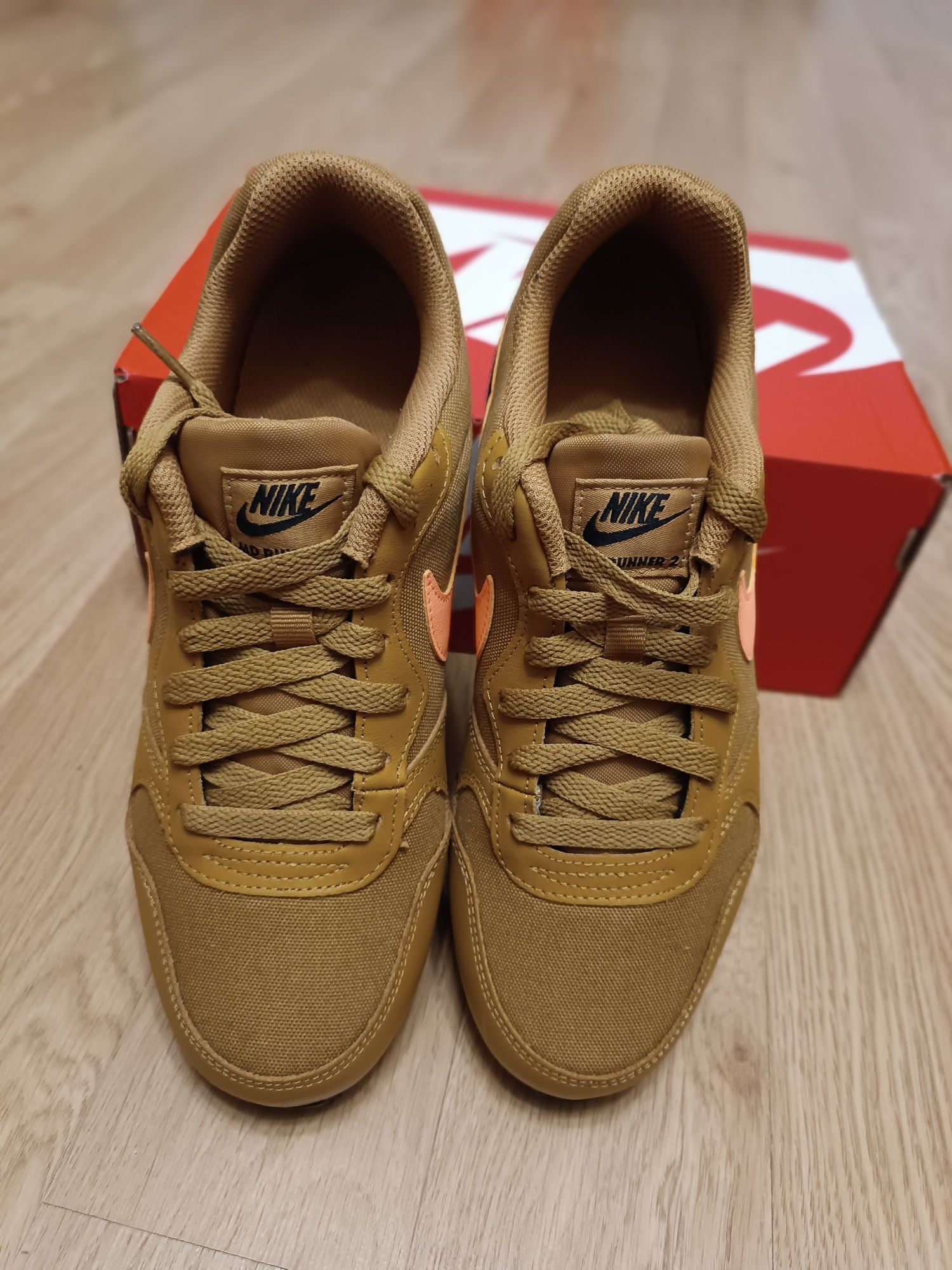 Оригінальне взуття NIKE