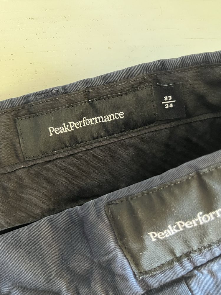 Peak Performance spodnie rozmiar 32/32 M  chinosy