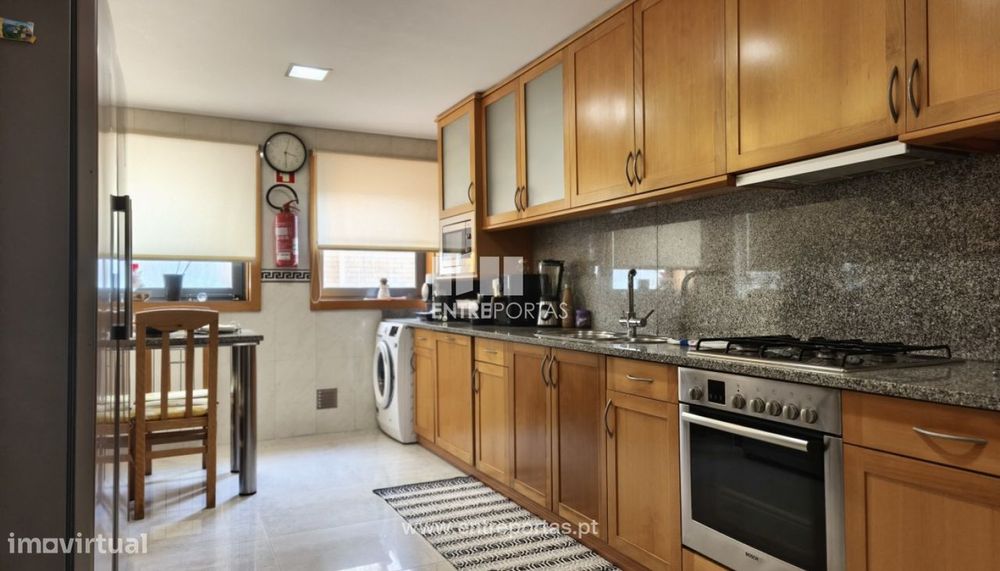 Venda de Apartamento T2 com terraço e garagem, Monserrate, Viana do C