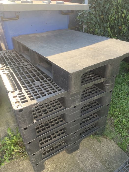 Palety plastikowe 80x120 europalety