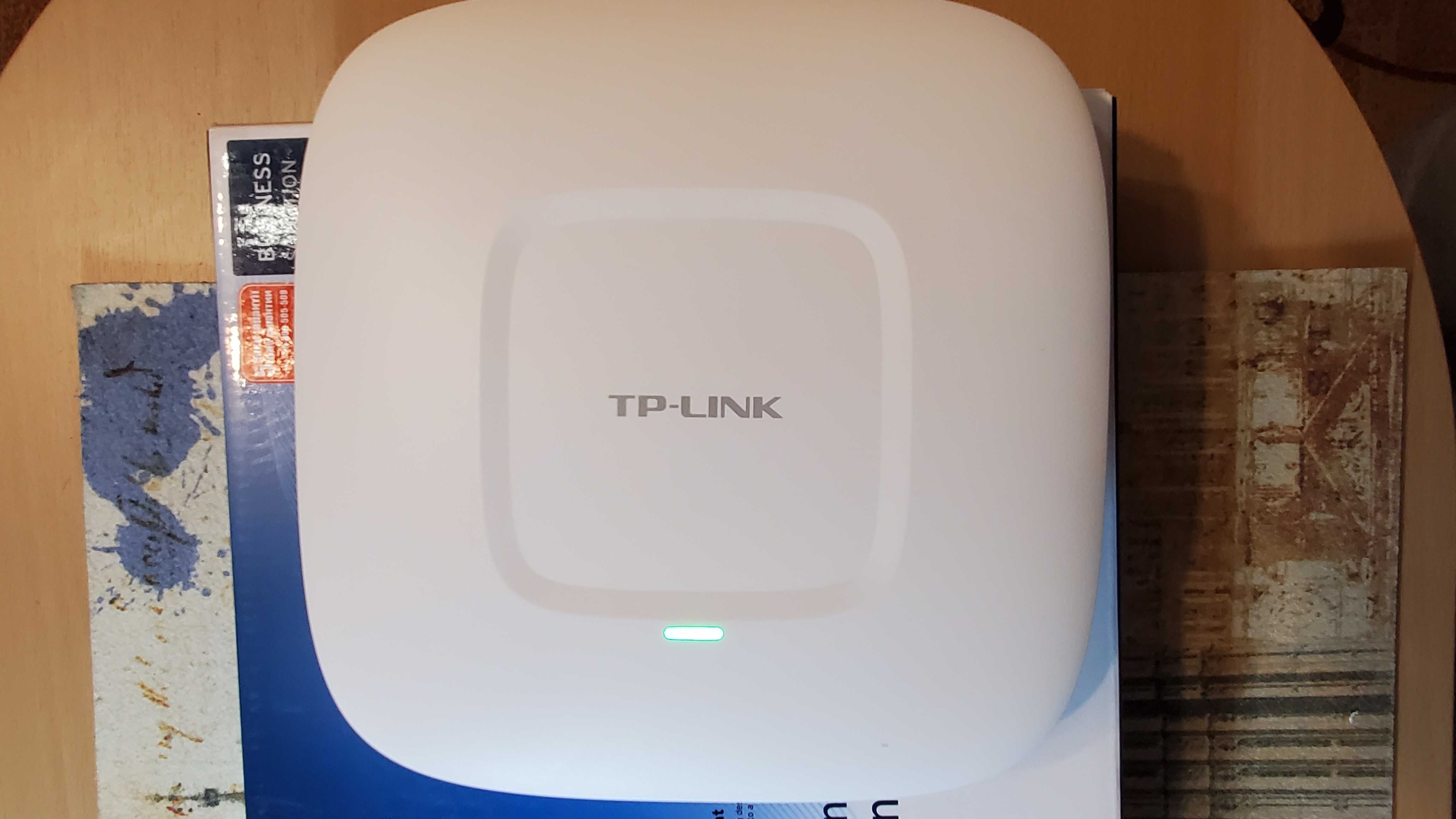 TP-Link EAP220 N600 Бездротова гігабітна стельова точка доступу