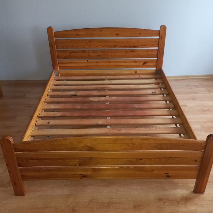 Łóżko drewniane (160x200)