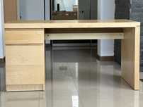 Biurko Ikea Malm 140 x 65 pułka z szufladą po lewej stronie DOWÓZ