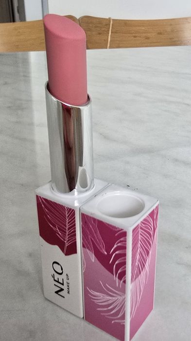 Pomadka Neo Make Up - 04 Everyday is Pink