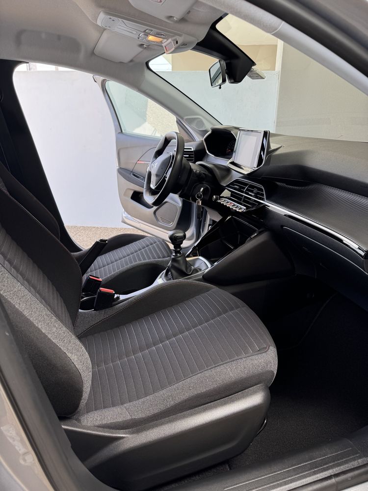 18.000Km Peugeot 208 1.2 PureTech Active