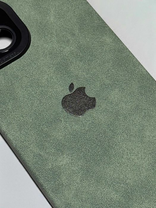 Зелений силіконовий чохол вельвет еко-замш з логотипом на айфон iPhone