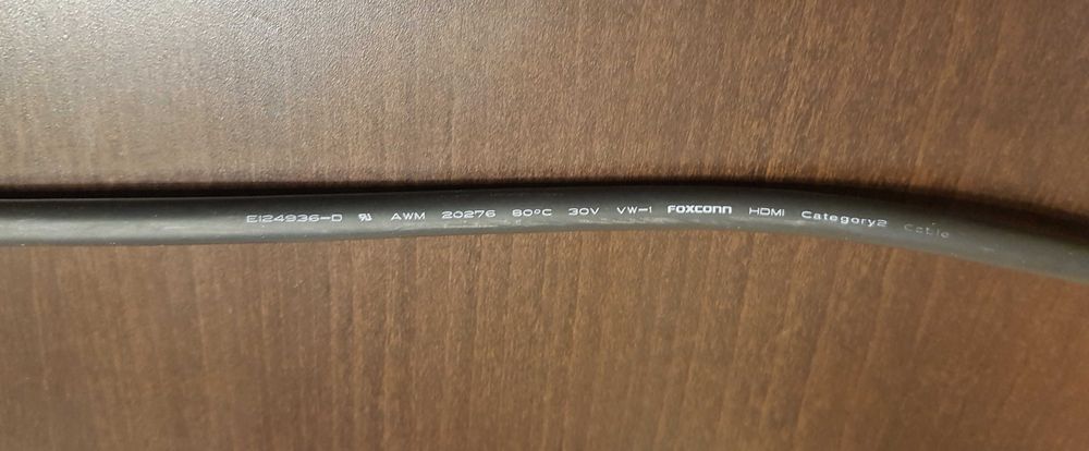 Кабелі HDMI (на вибір)