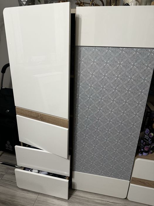 Zestaw mebli - witryna i szafka pod TV, biały połysk-dąb sonoma