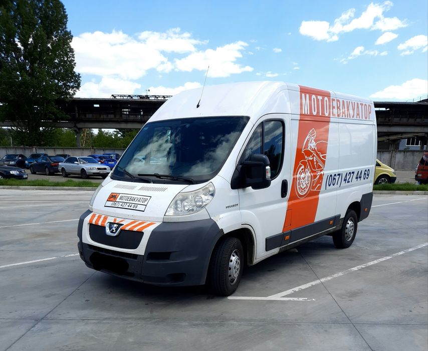 Мотоэвакуатор безпечна доставка мотоцикла, квадроцикла, мотоевакуатор