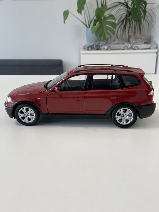 Model BMW X3 1/18 Kyosho jak Minichamps Norev 1:18 Maisto Bburago NZG