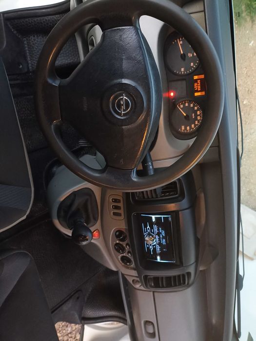 Opel vivaro 2.0 cdti