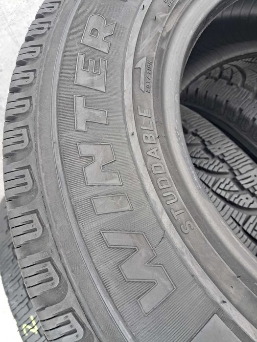 Резина зимова, Pirelli Chrono Winter 225/70 R15C (арт.14112)