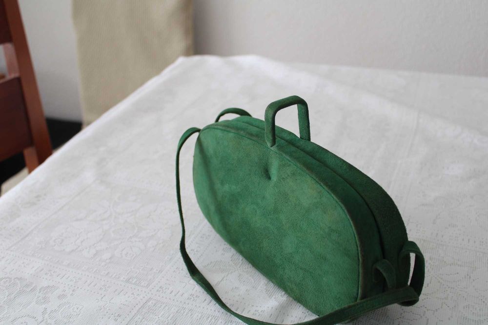 Pochete em pele genuína, aveludada em verde,  anos 40