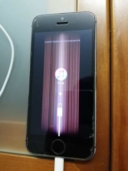 iPhone 5S 16Gb com danos
