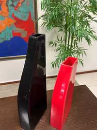 Vasos decorativos preto e vermelho