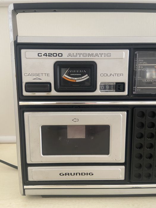 Магнітола GRUNDIG C4200 Automatic