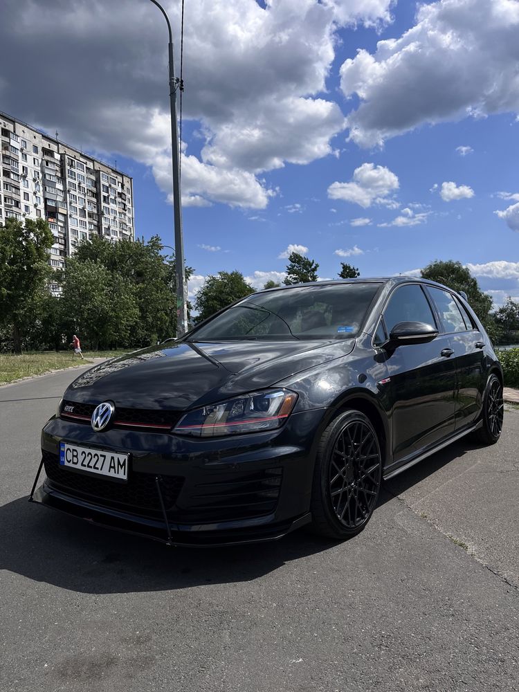 Volkswagen Golf 7 GTI Performance