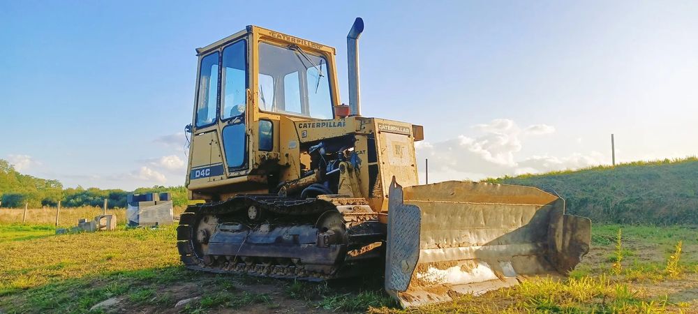 Caterpillar Cat D4C  Spycharka caterpillar D4C