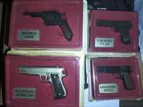 Réplicas decorativas de pistola/revólver
